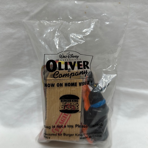 Burger King toy, Oliver and company - Picture 1 of 3